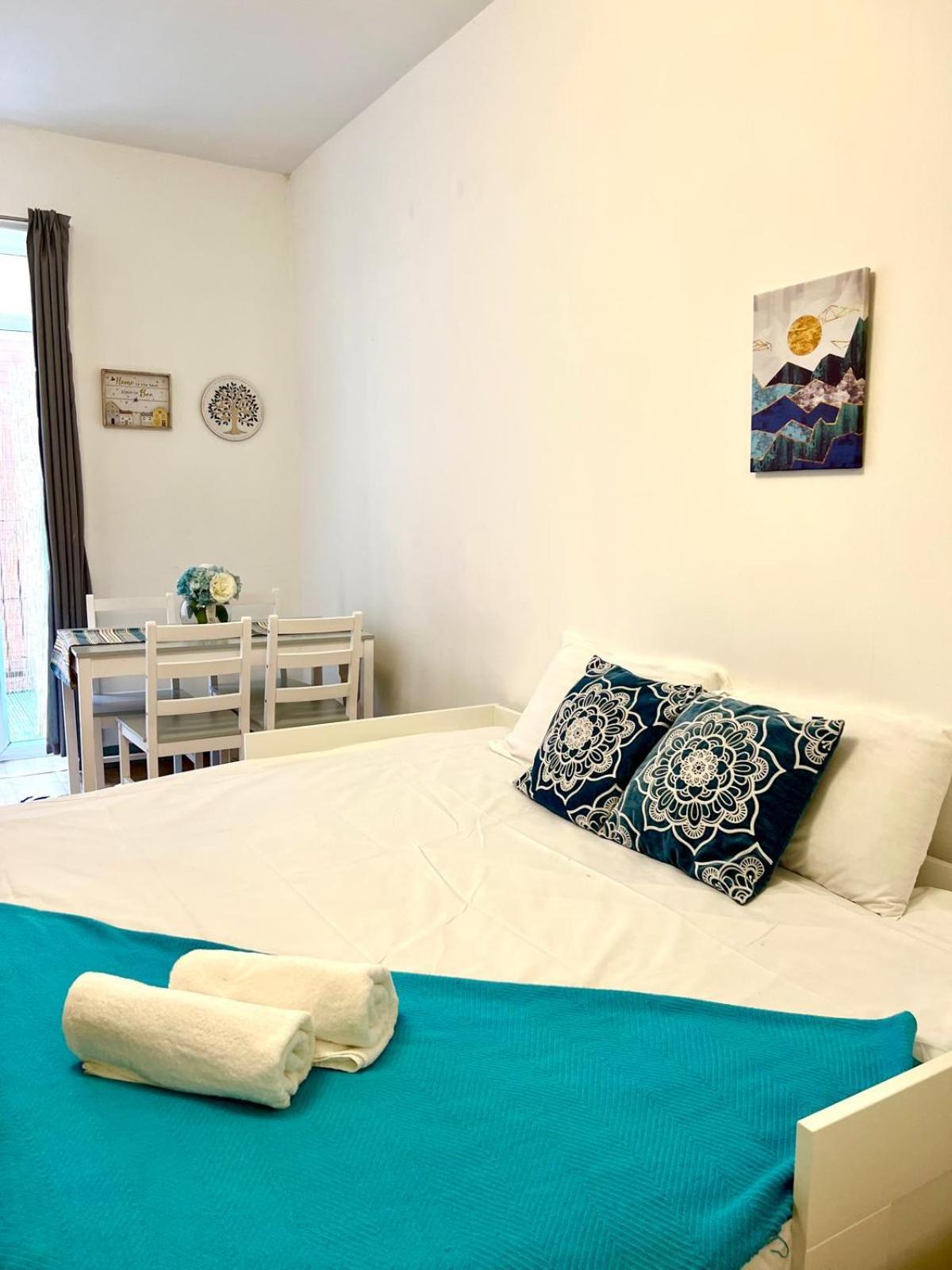 Specious Flat In A Good Location * Londres