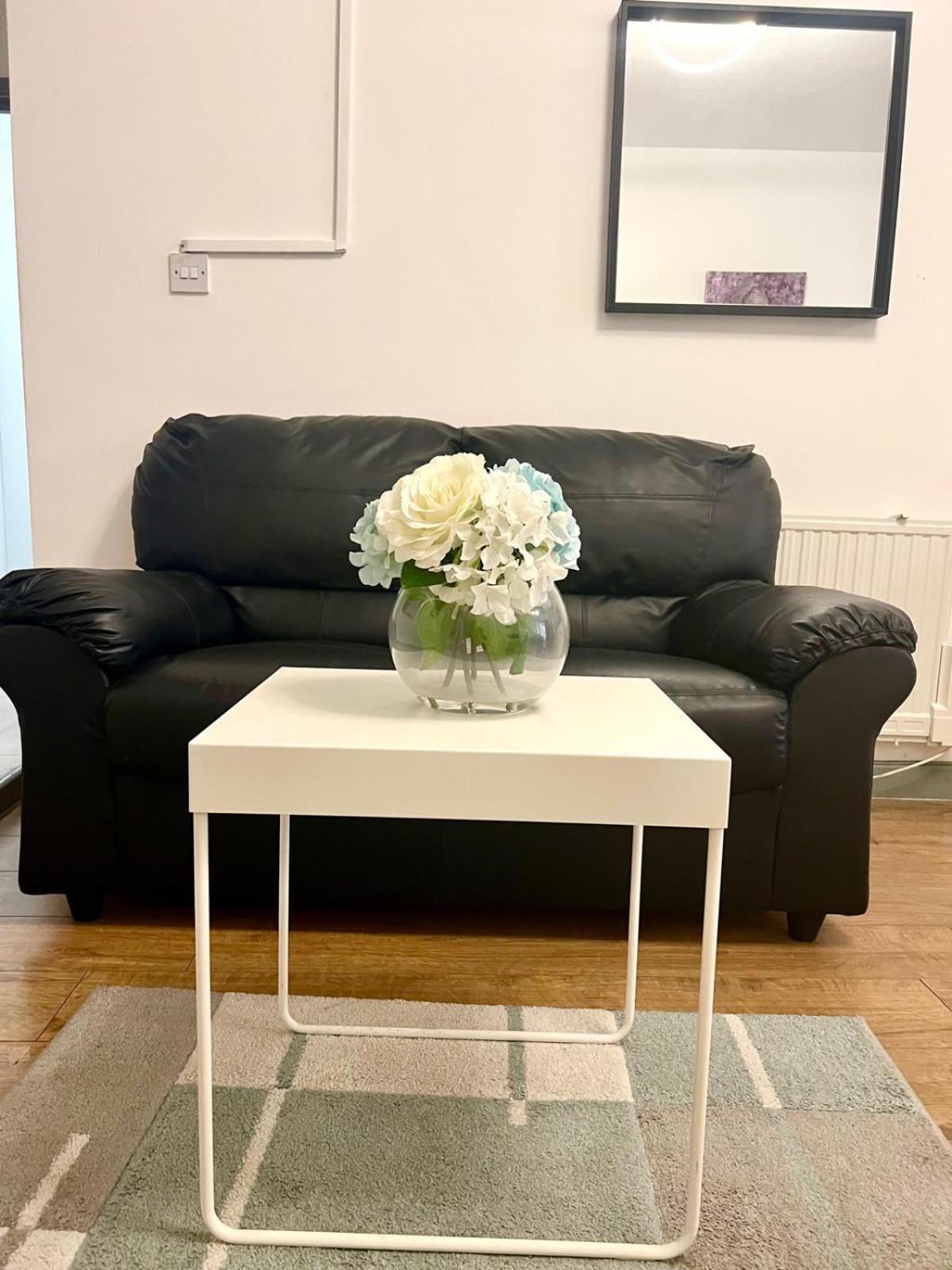 Appartement Specious Flat In A Good Location *